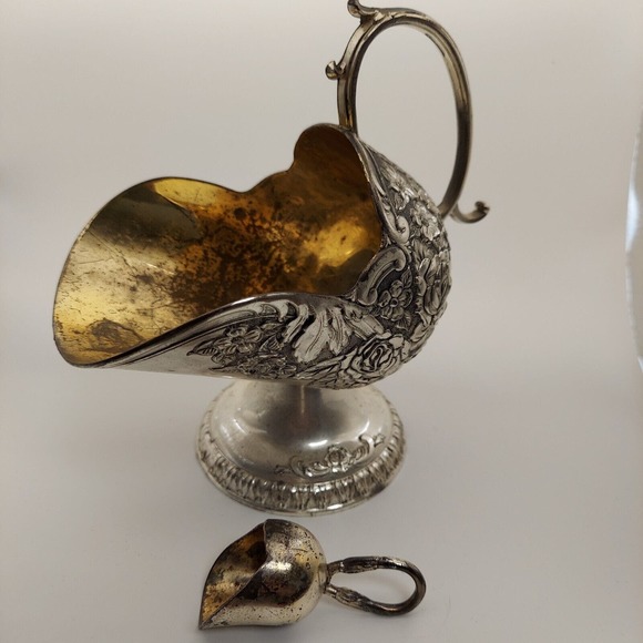 Silverplate Sugar Scuttle w/Cube Scoop Ornate Elegant Roses Silverplate VTG - Picture 9 of 16